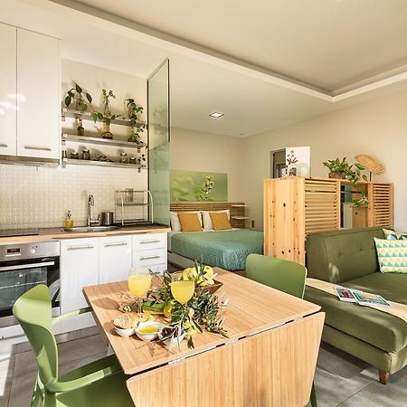 Olive Lemon Biophilic House & Lush Forest Garden 瓦莫斯 外观 照片