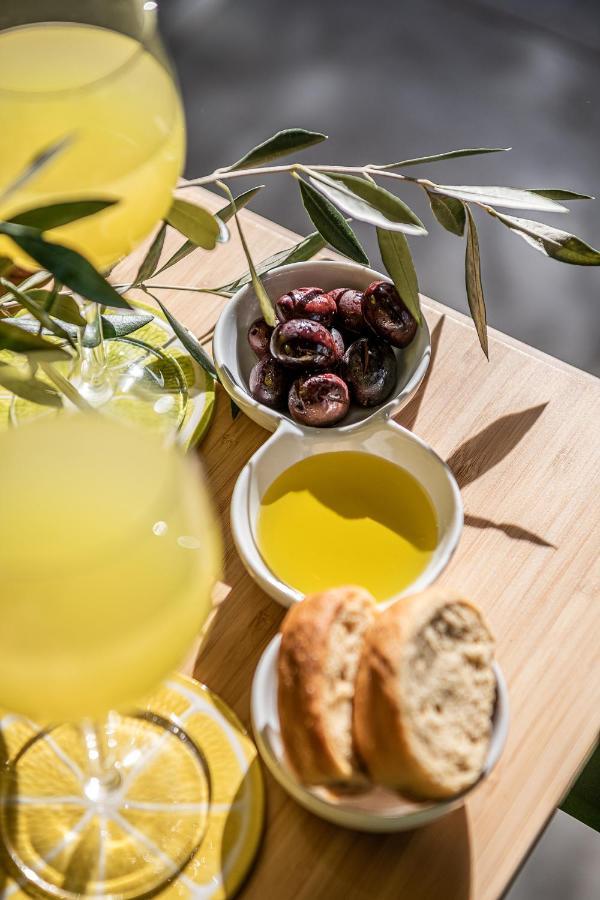 Olive Lemon Biophilic House & Lush Forest Garden 瓦莫斯 外观 照片