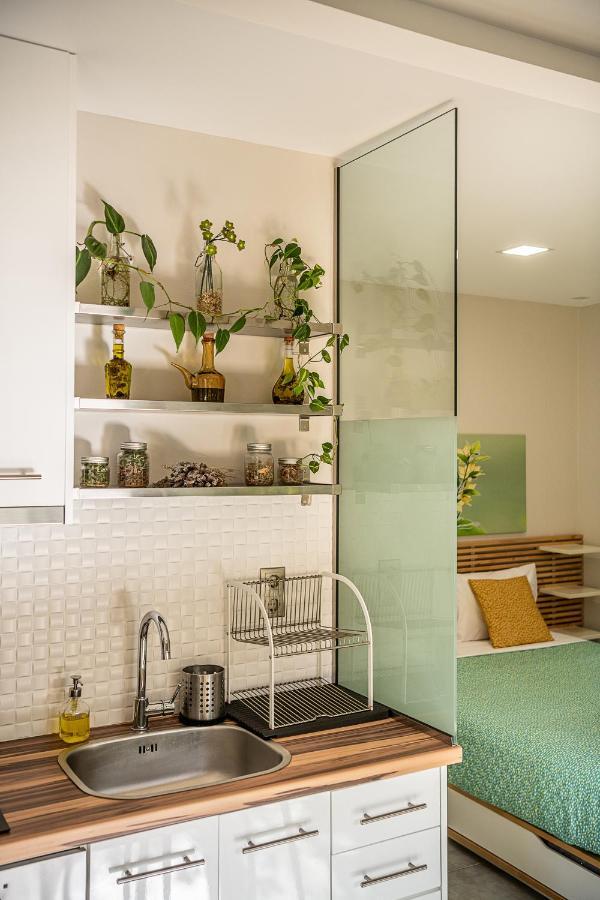 Olive Lemon Biophilic House & Lush Forest Garden 瓦莫斯 外观 照片