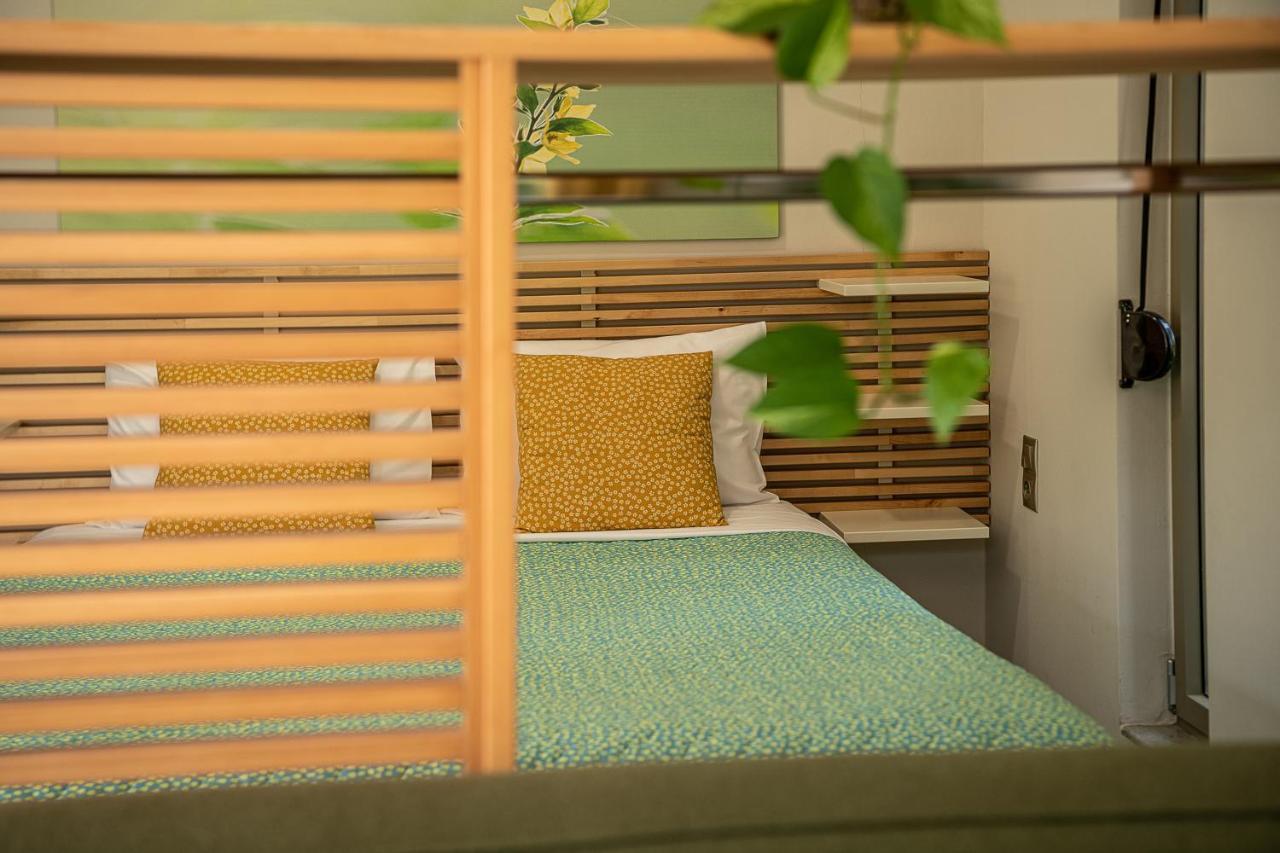 Olive Lemon Biophilic House & Lush Forest Garden 瓦莫斯 外观 照片