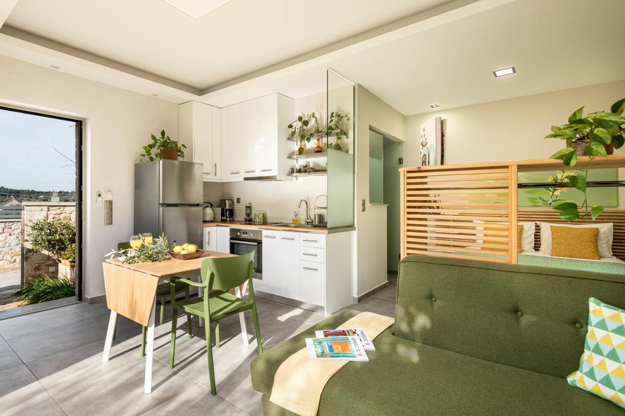 Olive Lemon Biophilic House & Lush Forest Garden 瓦莫斯 外观 照片